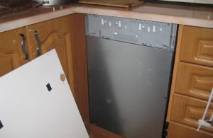 Установка фасада на посудомоечную машину в Вырице